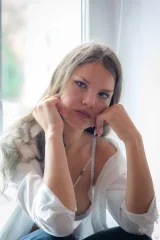 Where the Blouse Slips Open for Polina Ella Preview picture 6