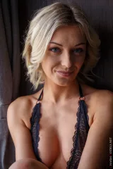 Every Glance Lands on Tiffany Blue Today Preview picture 6