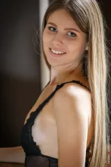 Every Curve in Black Belongs to Evelina Preview picture 5