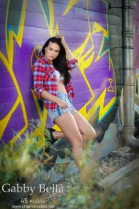 Wild Tracks with Gabby Bella