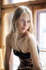 Vintage Touch and Nude Tension with Luise Wixx Preview picture 6