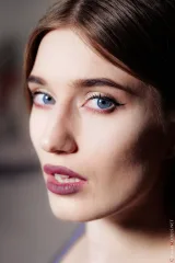 Mary Moon brings erotic minimalism to cozy bedroom art Preview picture 3