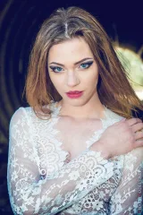 Through the Tunnel with Mia Luna Preview picture 6