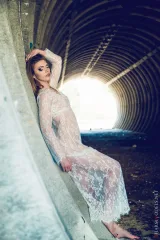 Through the Tunnel with Mia Luna Preview picture 2