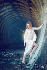 Through the Tunnel with Mia Luna Preview picture 6