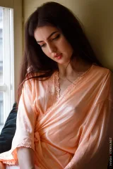 Summer in Soft Peach Hues Preview picture 3