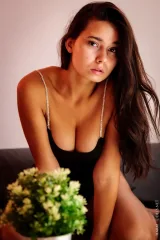 Midesa Owns Every Moment of This Room Preview picture 6