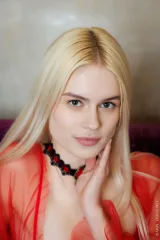 Lady in Scarlet, Amelia Flava’s Contoured Elegance Preview picture 1